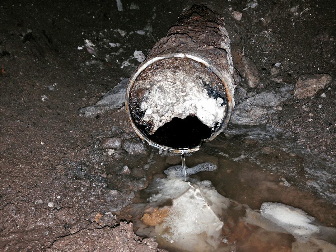 grease-stoppage-sewer-pipe